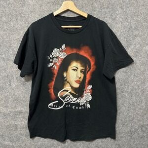 Selena Quintanilla Queen of Cumbia Mens Graphic T-Shirt Black Size M/L